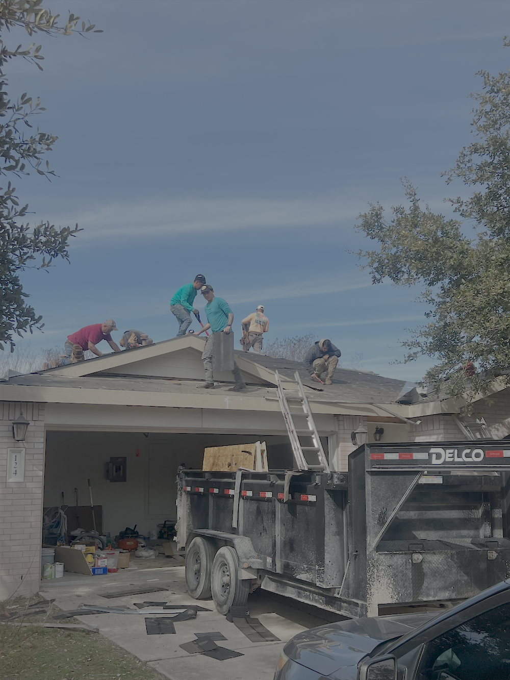 511 Roofing Team at Work